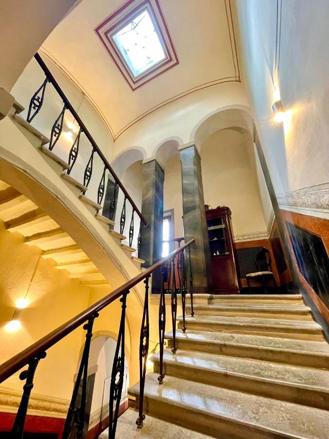 カスティリオーネ・デル・ラーゴ Palazzo Barbini Dimora Storicaアパートホテル エクステリア 写真
