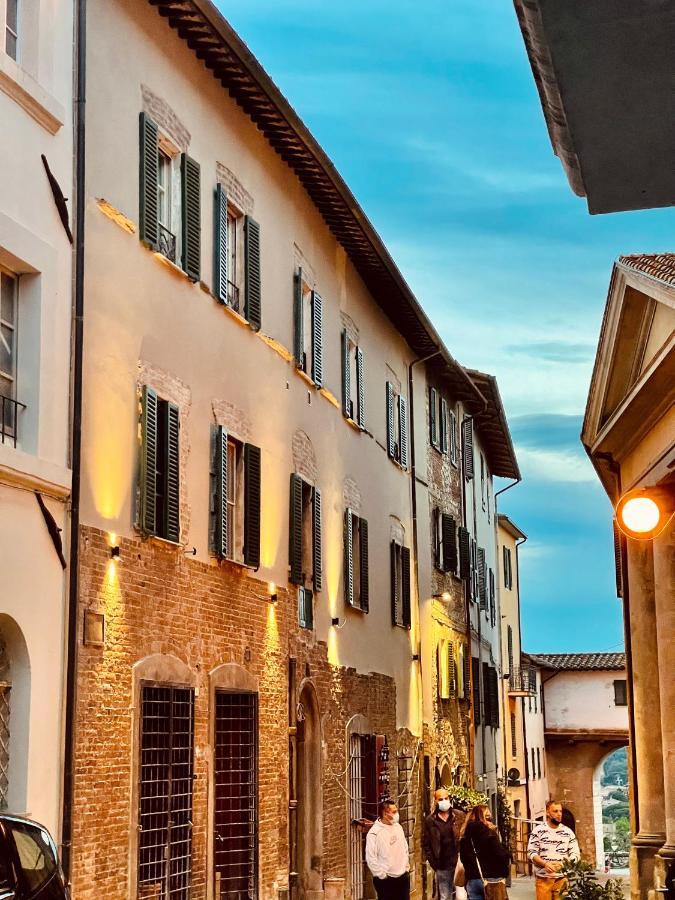 カスティリオーネ・デル・ラーゴ Palazzo Barbini Dimora Storicaアパートホテル エクステリア 写真