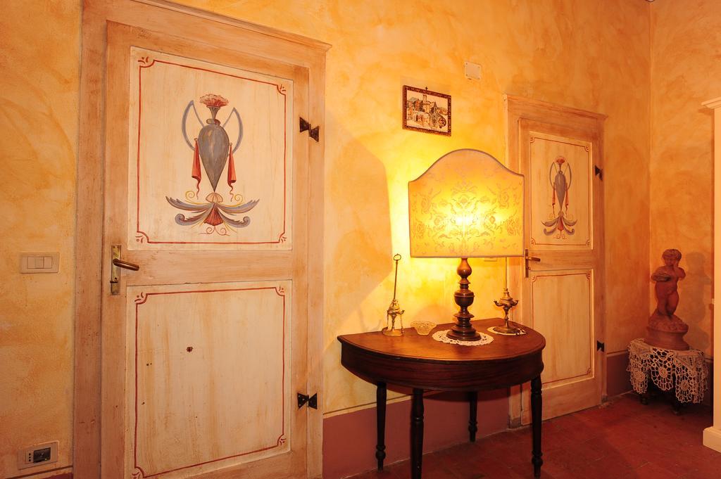 カスティリオーネ・デル・ラーゴ Palazzo Barbini Dimora Storicaアパートホテル エクステリア 写真